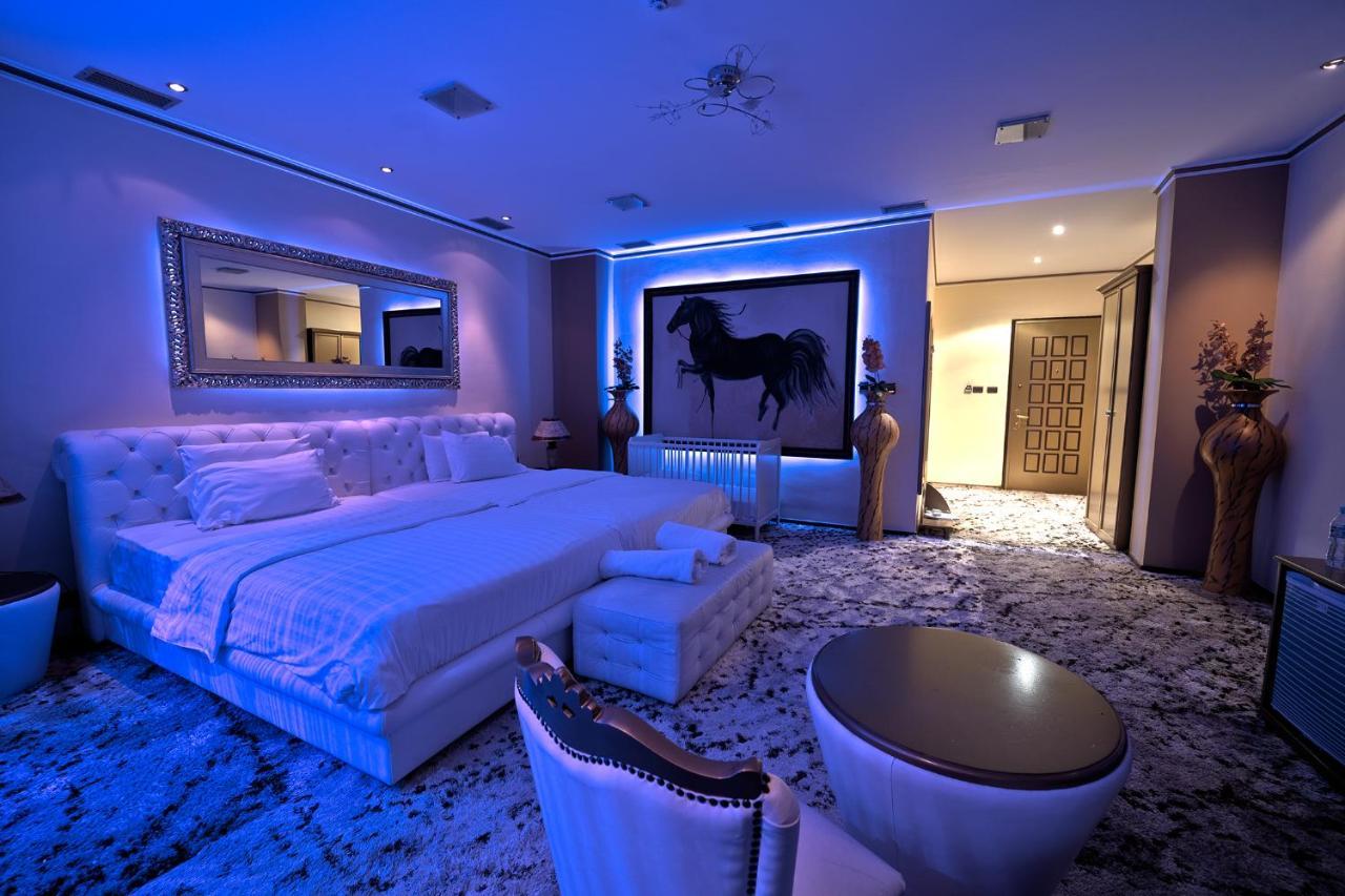 Hotel Rosa Blu Tirana Exterior photo