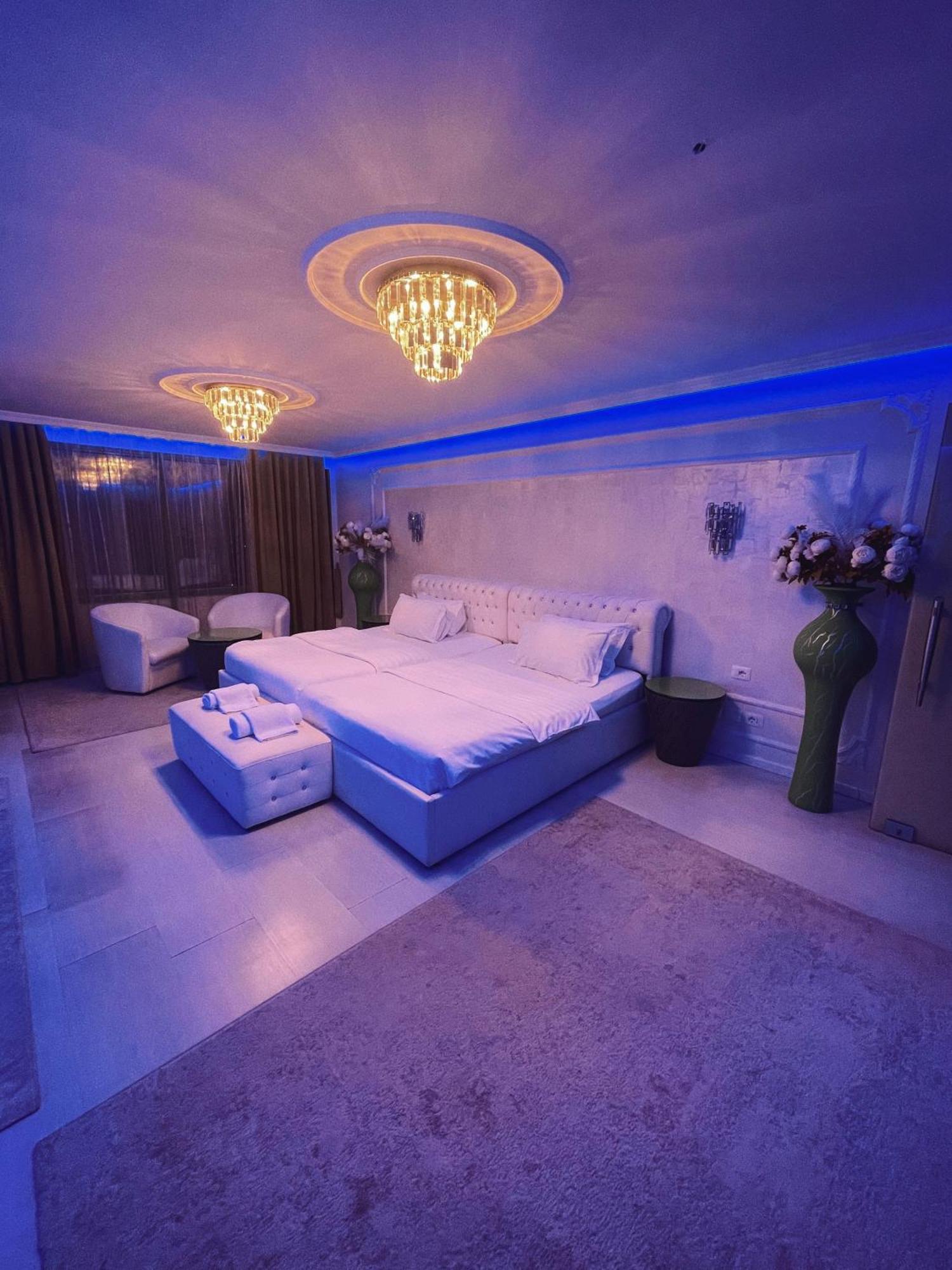 Hotel Rosa Blu Tirana Exterior photo